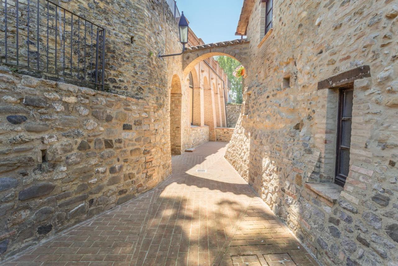 Gh Borgo Pulciano Agriturismo Монтоне Екстер'єр фото