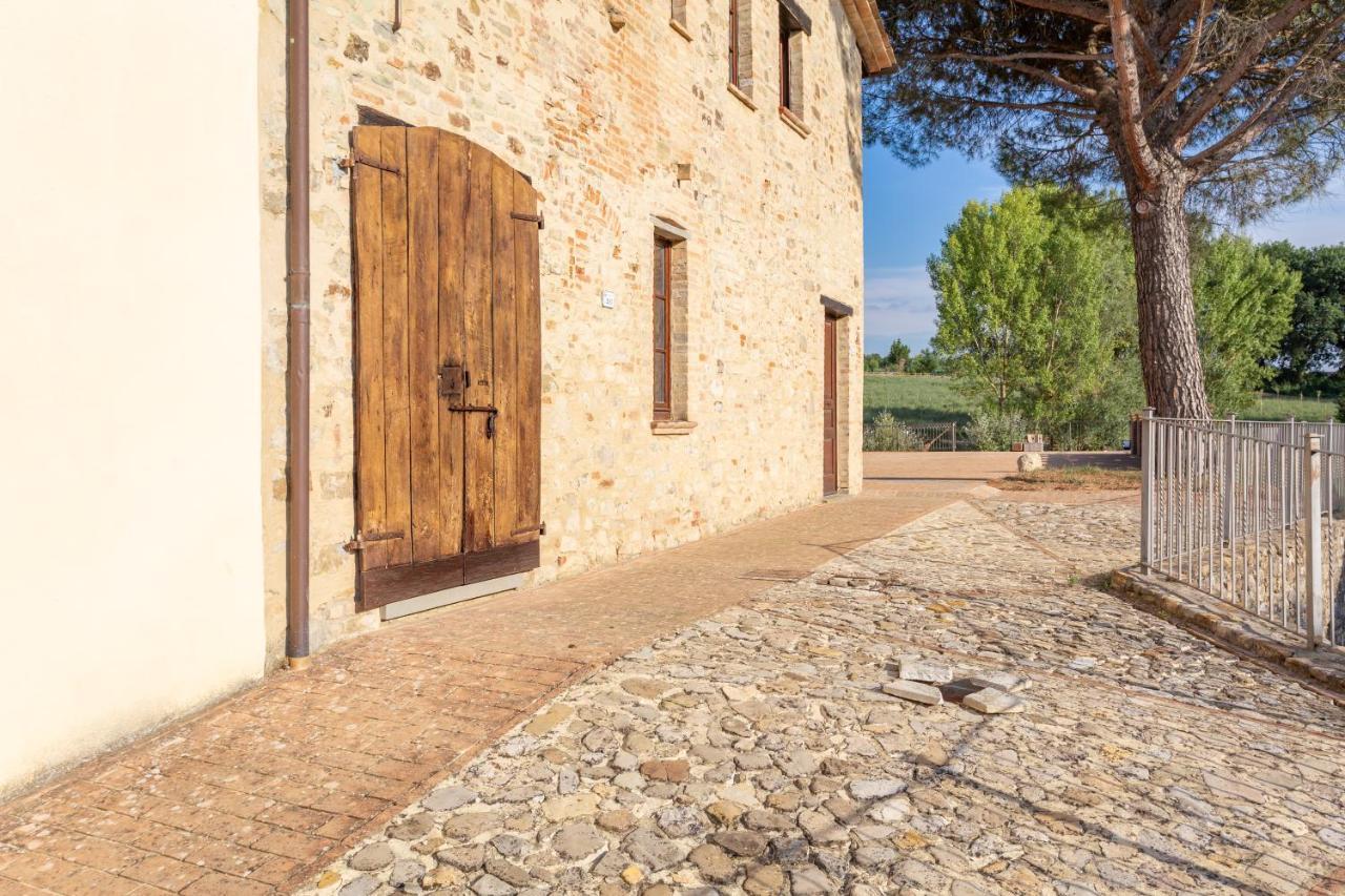 Gh Borgo Pulciano Agriturismo Монтоне Екстер'єр фото