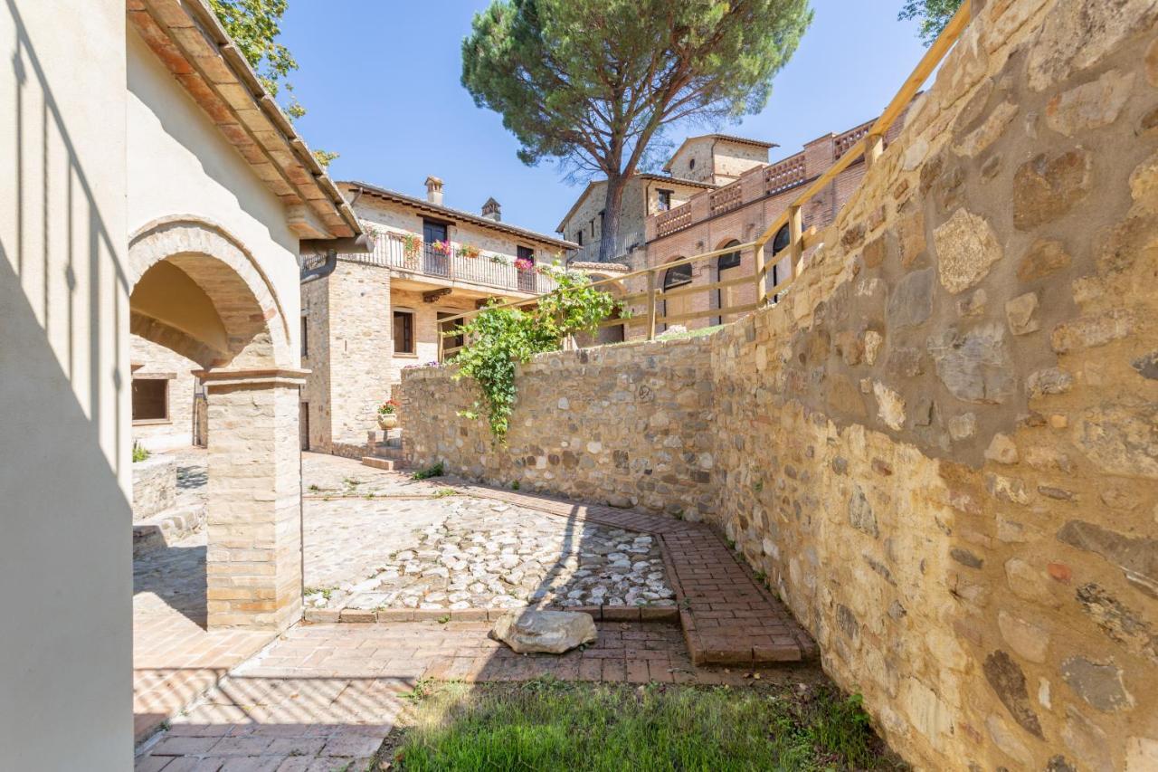 Gh Borgo Pulciano Agriturismo Монтоне Екстер'єр фото